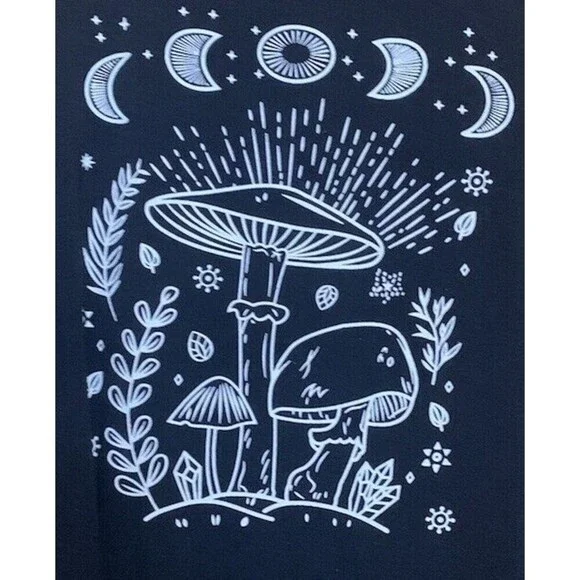Women's Size 2XL Oversized Mushroom Moon Phases Stretchy Black Top - Picture 3 of 4